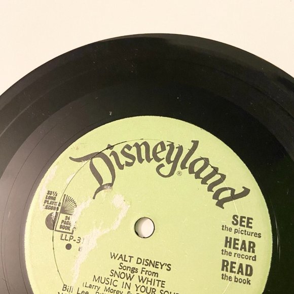 Vintage 1967 Disney The Seven Dwarfs 7 Inch Record and Book - Picture 15 of 15